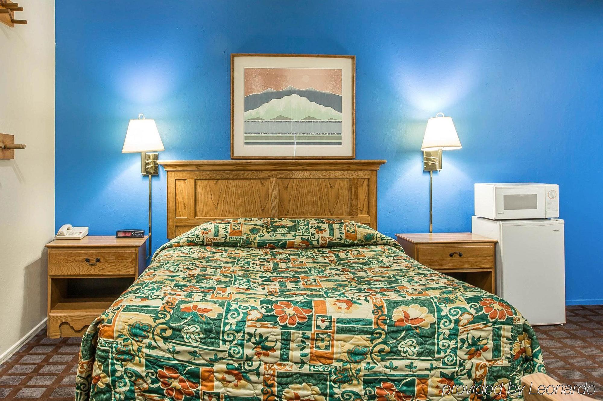 Rodeway Inn Wildwood Маммот Лейкс Экстерьер фото