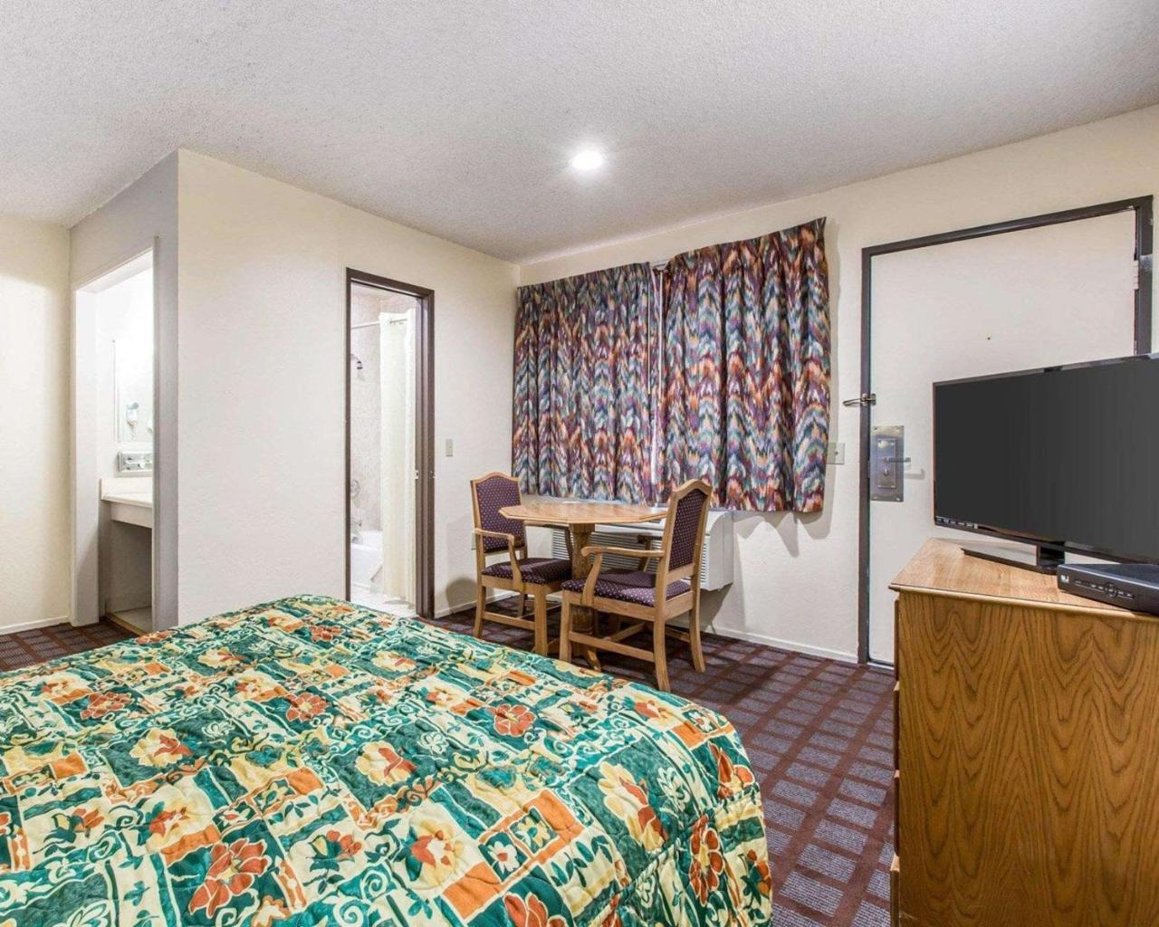 Rodeway Inn Wildwood Маммот Лейкс Экстерьер фото